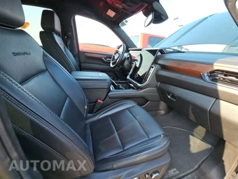 2025 GMC Yukon Denali 5SA - miniatura 8