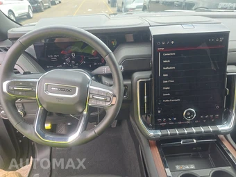 2025 GMC Yukon Denali 5SA - miniatura 11