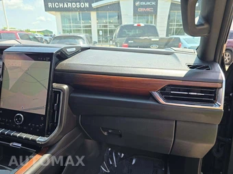 2025 GMC Yukon Denali 5SA - miniatura 17