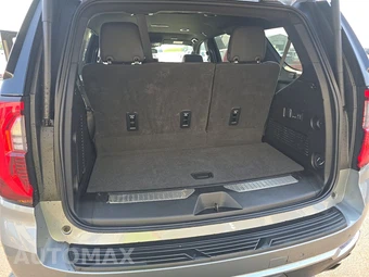 2025 GMC Yukon Denali 5SA - miniatura 17