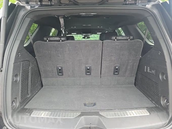 2025 GMC Yukon Denali 5SA - miniatura 17