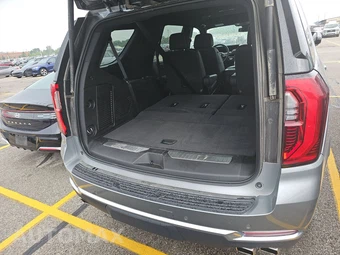 2025 GMC Yukon Denali 5SA - miniatura 16