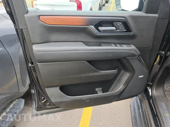 2025 GMC Yukon Denali 5SA - miniatura 9
