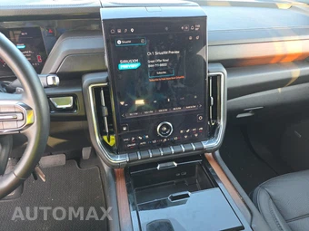 2025 GMC Yukon Denali 5SA - miniatura 11