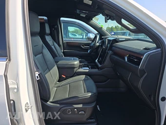 2025 GMC Yukon Denali 5SA - miniatura 8