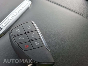 2025 GMC Yukon Denali 5SA - miniatura 5