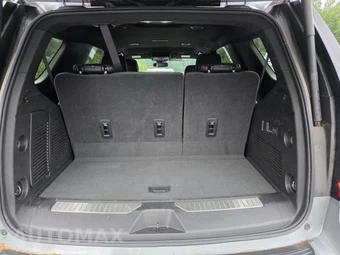 2025 GMC Yukon Denali 5SA - miniatura 12