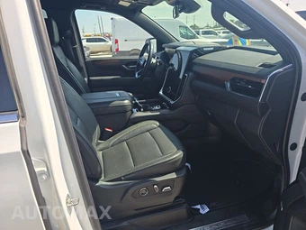2025 GMC Yukon Denali 5SA - miniatura 8