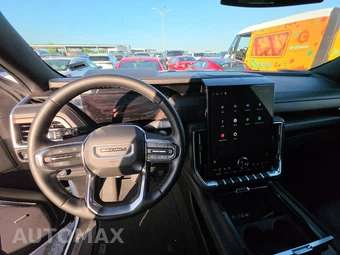 2025 GMC Yukon Denali 5SA - miniatura 11