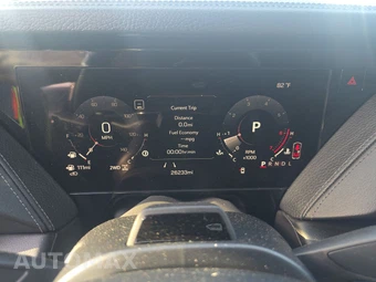 2025 GMC Yukon Denali 5SA - miniatura 12