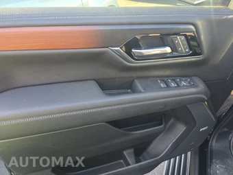 2025 GMC Yukon Denali 5SA - miniatura 9