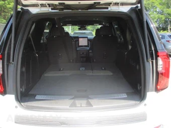 2025 GMC Yukon Denali 5SA - miniatura 17