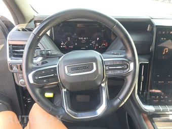 2025 GMC Yukon Denali 5SA - miniatura 10