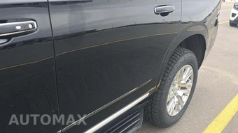 2025 GMC Yukon Denali 5SA - miniatura 32