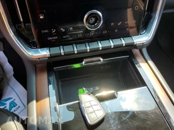 2025 GMC Yukon Denali 5SA - miniatura 21