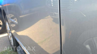 2025 GMC Yukon Denali 5SA - miniatura 23