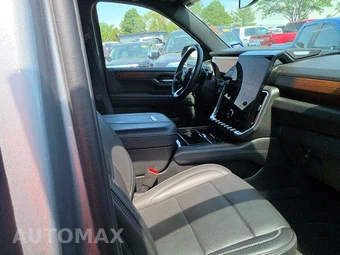 2025 GMC Yukon Denali 5SA - miniatura 8