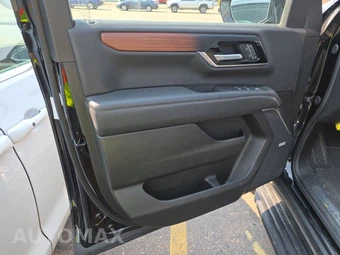 2025 GMC Yukon Denali 5SA - miniatura 9
