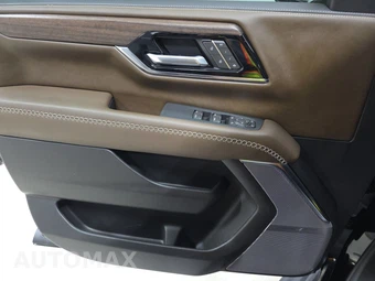 2025 GMC Yukon Denali Ultimate 5SB - miniatura 9