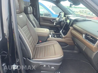 2025 GMC Yukon Denali Ultimate 5SB - miniatura 8