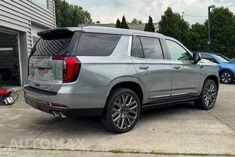 2025 GMC Yukon Denali Ultimate 5SB - miniatura 3