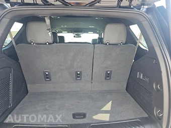 2025 GMC Yukon Elevation 4SA - miniatura 17