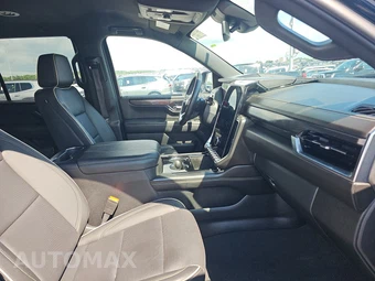 2025 GMC Yukon Elevation 4SA - miniatura 8