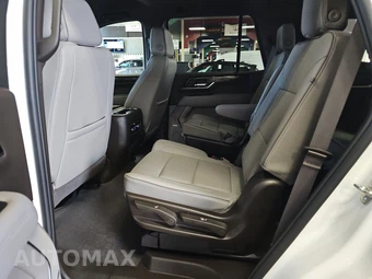 2025 GMC Yukon Elevation 4SA - miniatura 14