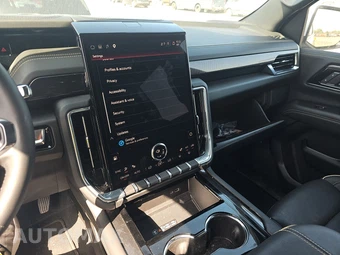 2025 GMC Yukon Elevation 4SA - miniatura 11