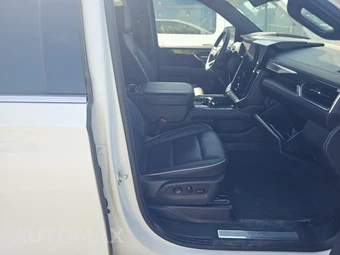2025 GMC Yukon Elevation 4SA - miniatura 8