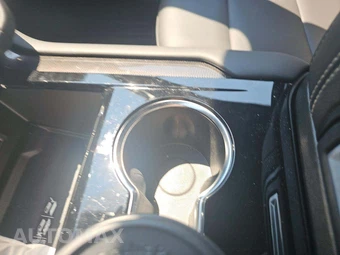 2025 GMC Yukon Elevation 4SA - miniatura 8