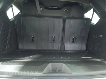 2025 GMC Yukon Elevation 4SA - miniatura 17