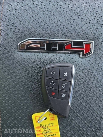 2025 GMC Yukon XL AT4 4SB - miniatura 8