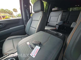 2025 GMC Yukon XL AT4 4SB - miniatura 8