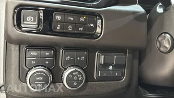 2025 GMC Yukon XL AT4 Ultimate 4SG - miniatura 40