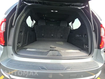 2025 GMC Yukon XL Denali 5SA - miniatura 16