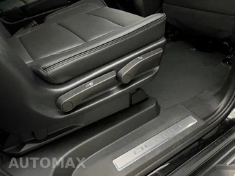 2025 GMC Yukon XL Denali 5SA - miniatura 37