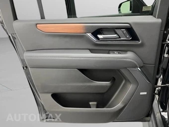 2025 GMC Yukon XL Denali 5SA - miniatura 45