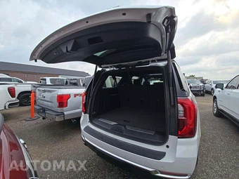 2025 GMC Yukon XL Denali 5SA - miniatura 15