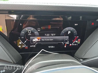 2025 GMC Yukon XL Denali 5SA - miniatura 12