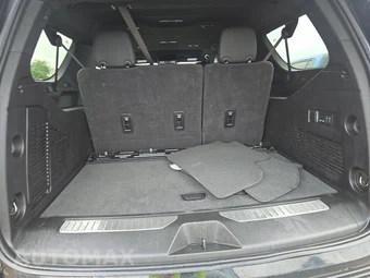 2025 GMC Yukon XL Denali 5SA - miniatura 17