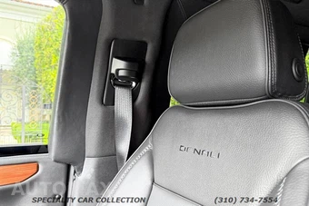 2025 GMC Yukon XL Denali 5SA - miniatura 23