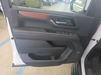 2025 GMC Yukon XL Denali 5SA - miniatura 9
