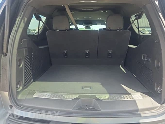 2025 GMC Yukon XL Denali 5SA - miniatura 17