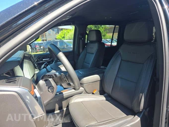 2025 GMC Yukon XL Denali 5SA - miniatura 3