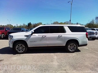 2025 GMC Yukon XL Denali 5SA - miniatura 3