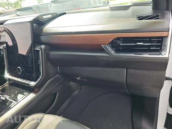 2025 GMC Yukon XL Denali 5SA - miniatura 20