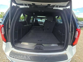 2025 GMC Yukon XL Denali 5SA - miniatura 15