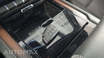 2025 GMC Yukon XL Denali 5SA - miniatura 21