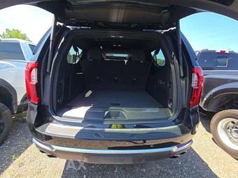2025 GMC Yukon XL Denali 5SA - miniatura 15
